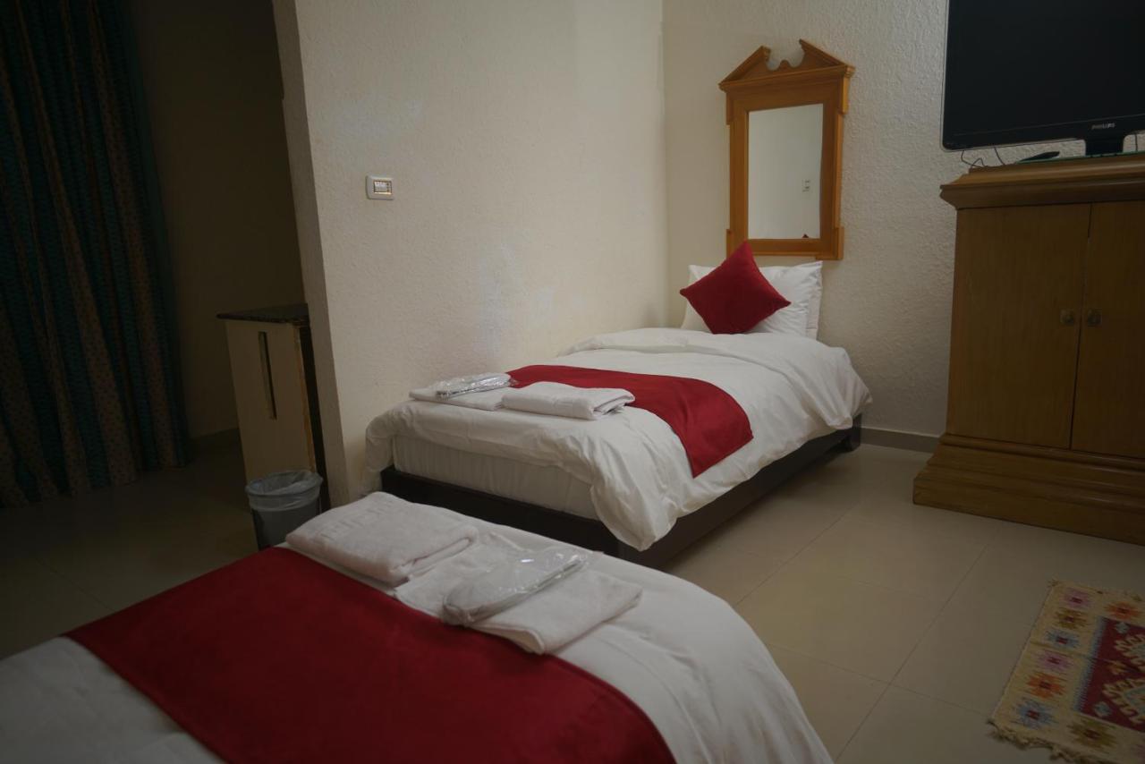 Petra Home Hotel Wadi Musa Eksteriør billede