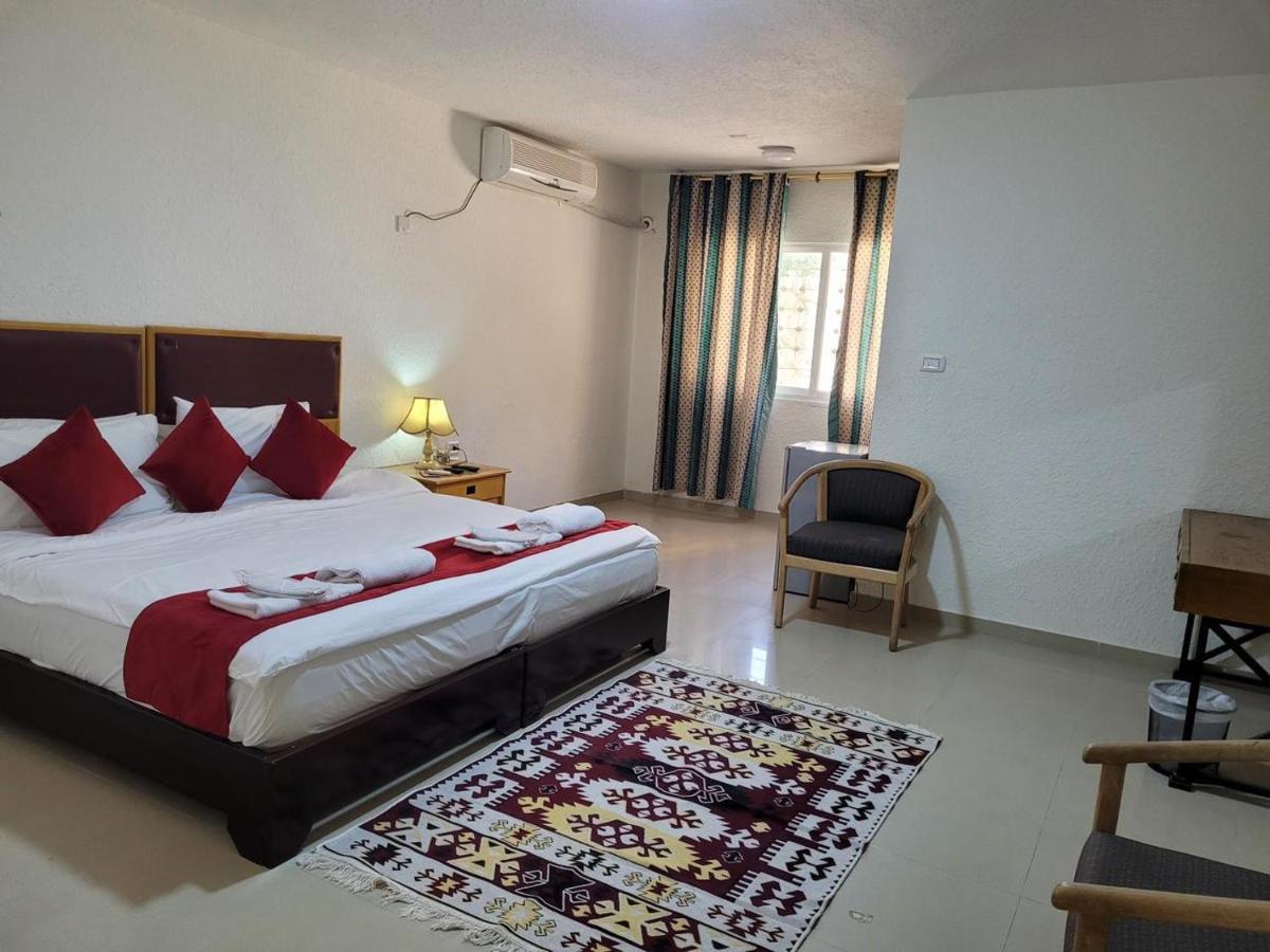 Petra Home Hotel Wadi Musa Eksteriør billede